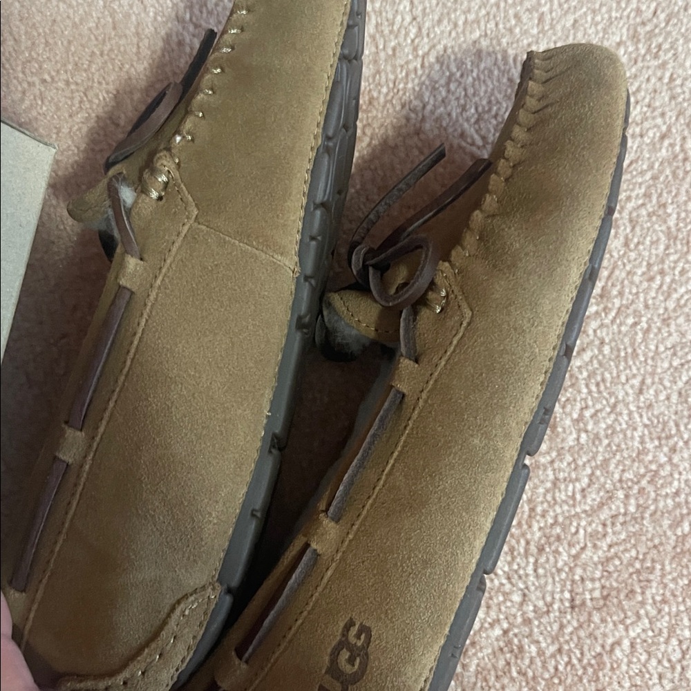 UGG women’s  Brown Suede Loafers - Picture 12 of 17